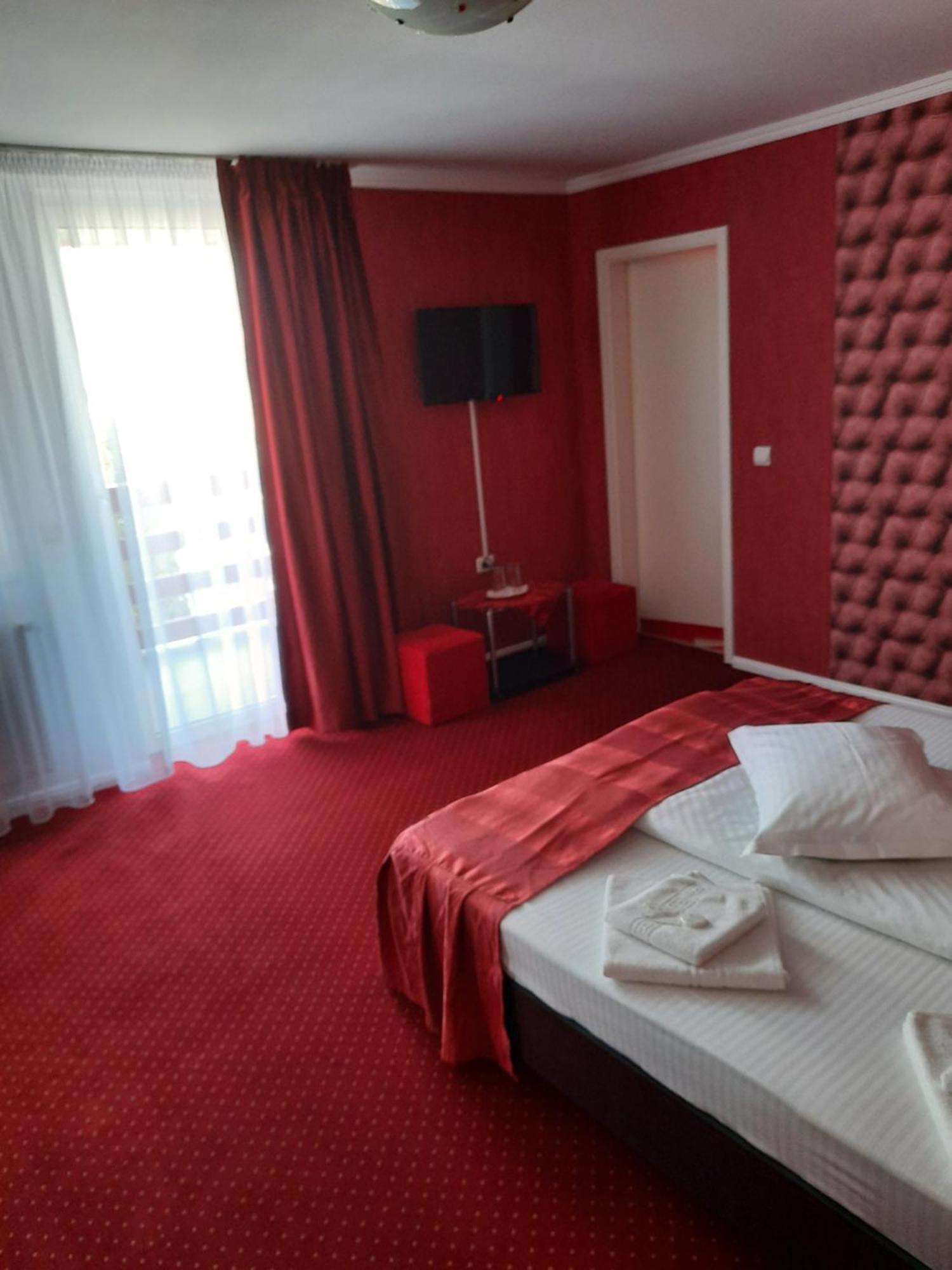 Pensiunea D&D Făgăraş Zimmer foto